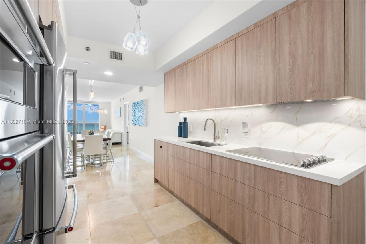 1850 S Ocean Dr, Unit 803, Hallandale Beach, FL 33009 Photo