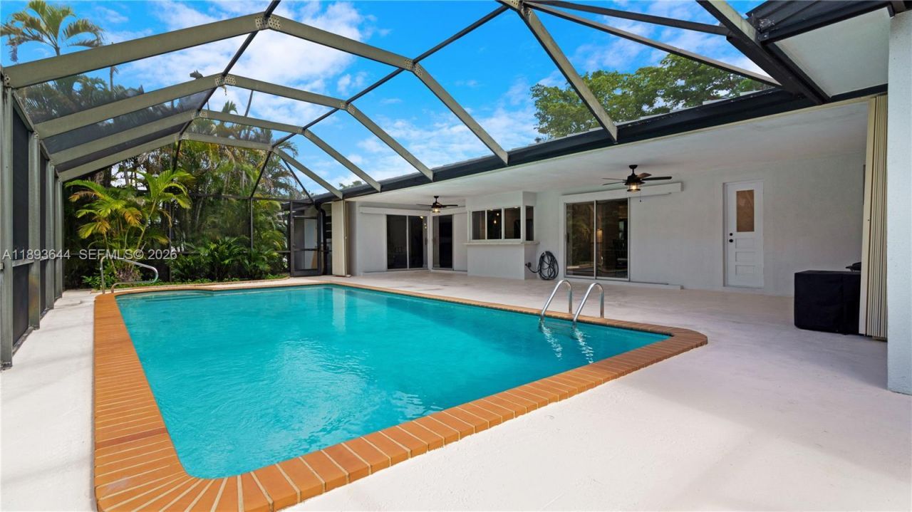 14590 SW 81st Ave, Palmetto Bay, FL 33158 Photo