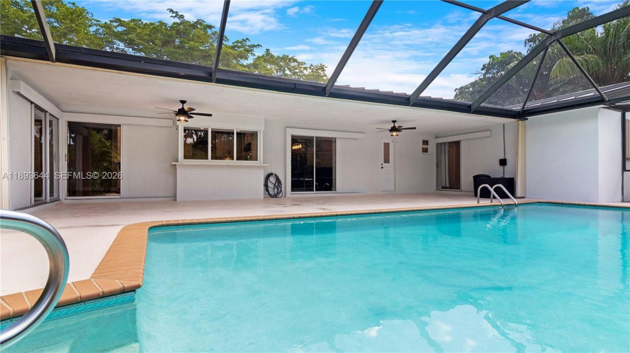 14590 SW 81st Ave, Palmetto Bay, FL 33158 Photo