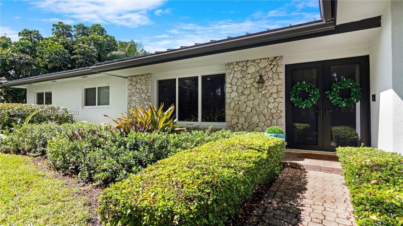 14590 SW 81st Ave, Palmetto Bay, FL 33158 Photo