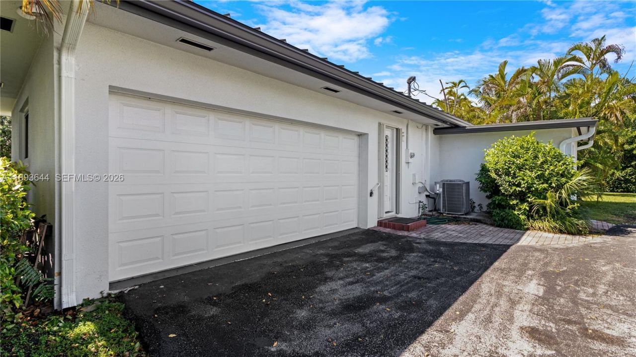 14590 SW 81st Ave, Palmetto Bay, FL 33158 Photo