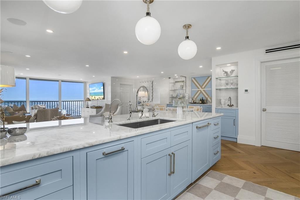 3483 Gulf Shore Blvd N, Unit 502, Naples, FL 34103 Photo