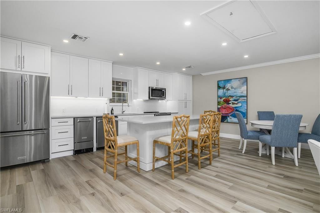 3483 Gulf Shore Blvd N, Unit 502, Naples, FL 34103 Photo