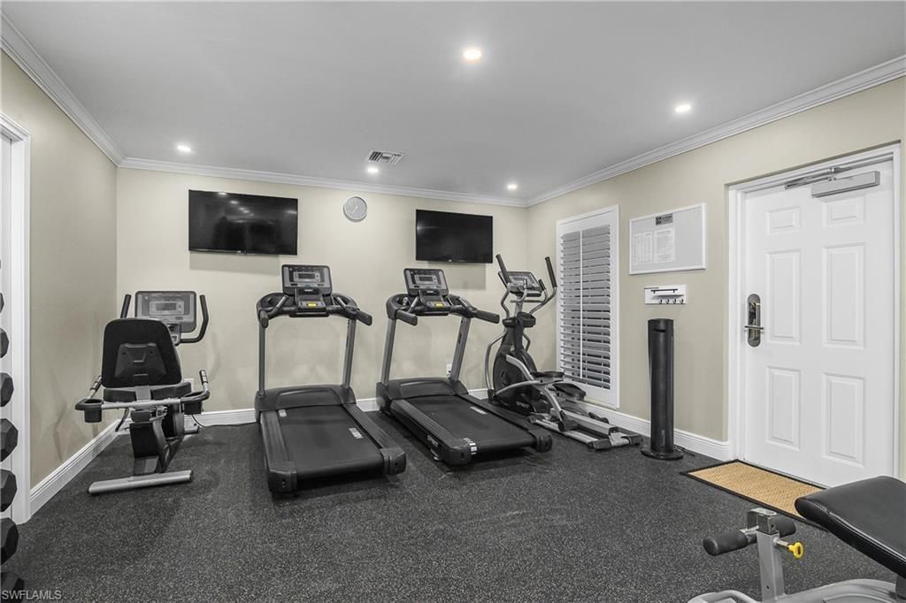 3483 Gulf Shore Blvd N, Unit 502, Naples, FL 34103 Photo