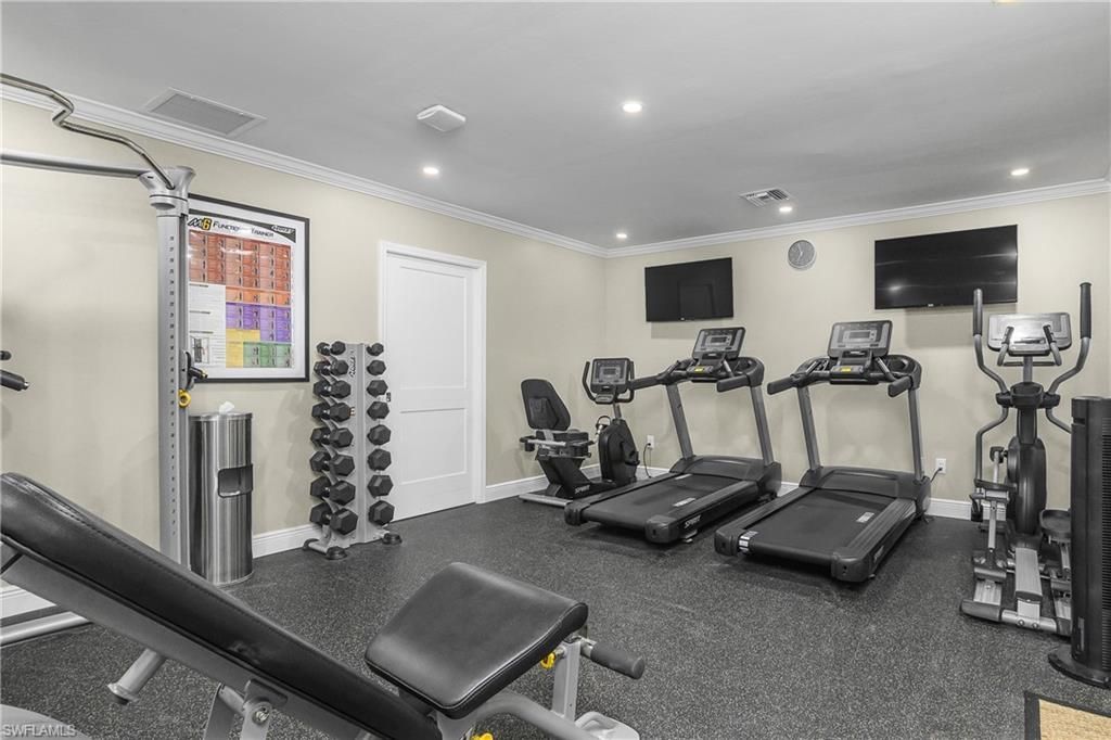 3483 Gulf Shore Blvd N, Unit 502, Naples, FL 34103 Photo