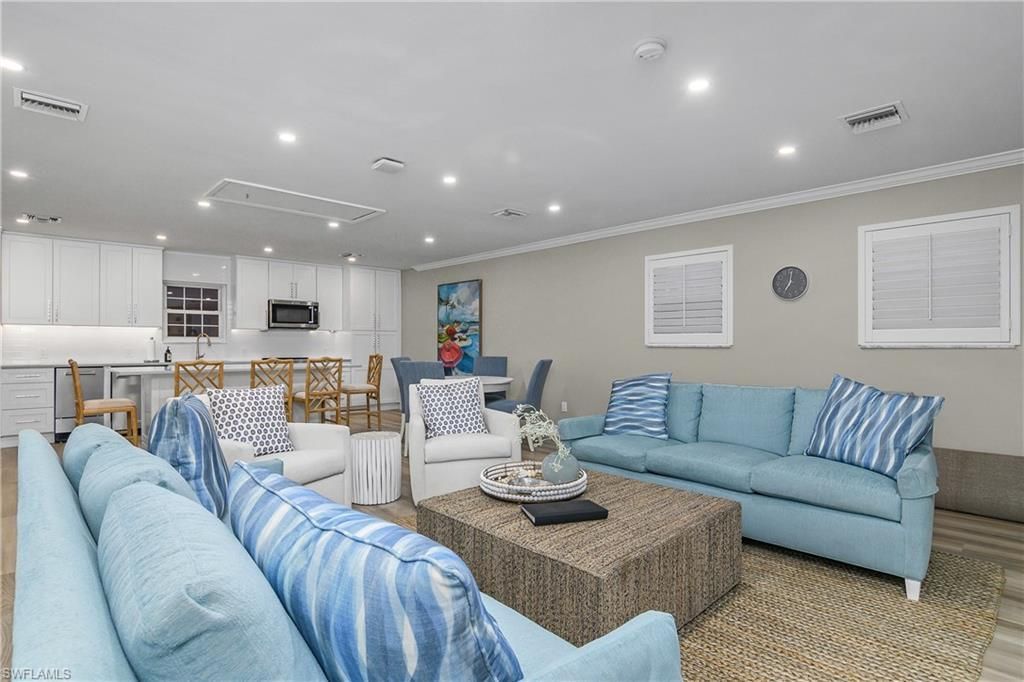 3483 Gulf Shore Blvd N, Unit 502, Naples, FL 34103 Photo