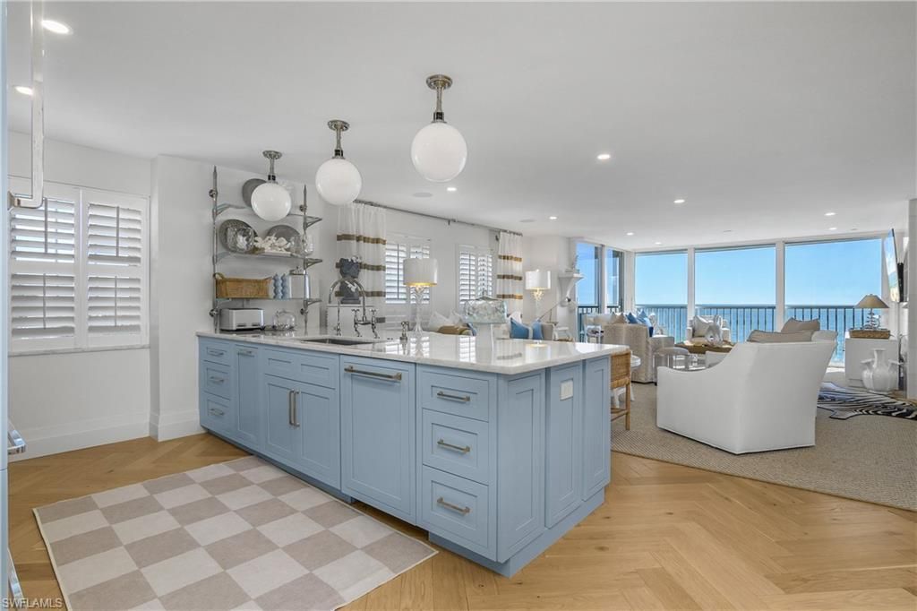 3483 Gulf Shore Blvd N, Unit 502, Naples, FL 34103 Photo