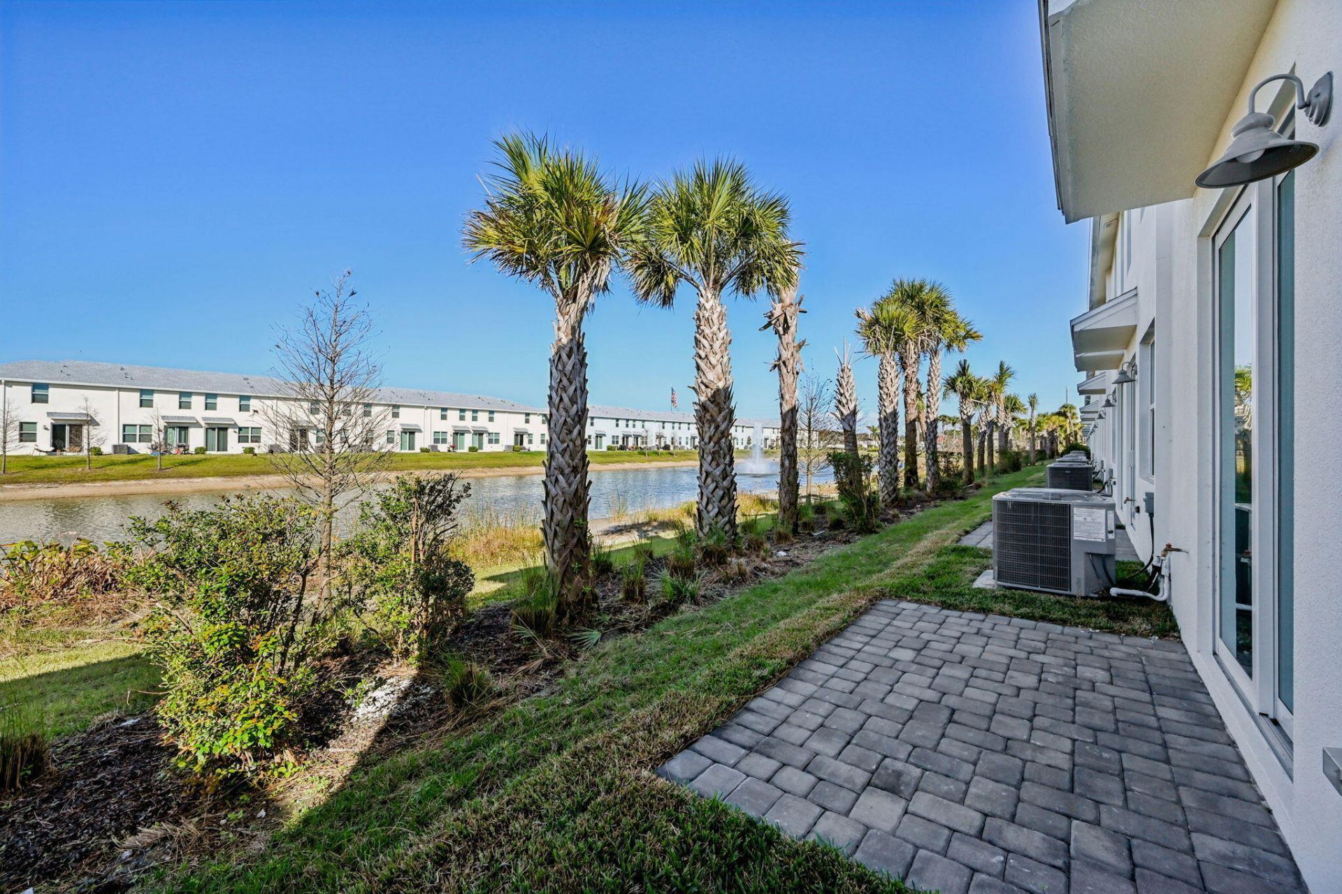 575 Salisbury Circle, Fort Pierce, FL 34982 Photo