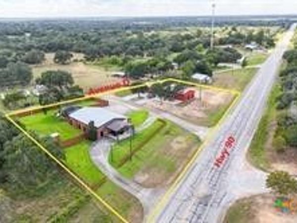 1354 US Highway 90a, Sheridan, TX 77475