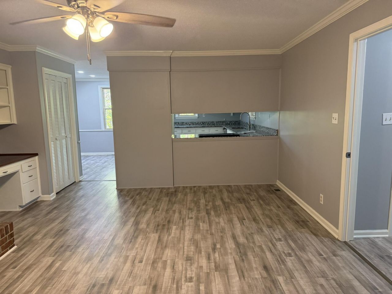 2655 Cordova Road Photo 10