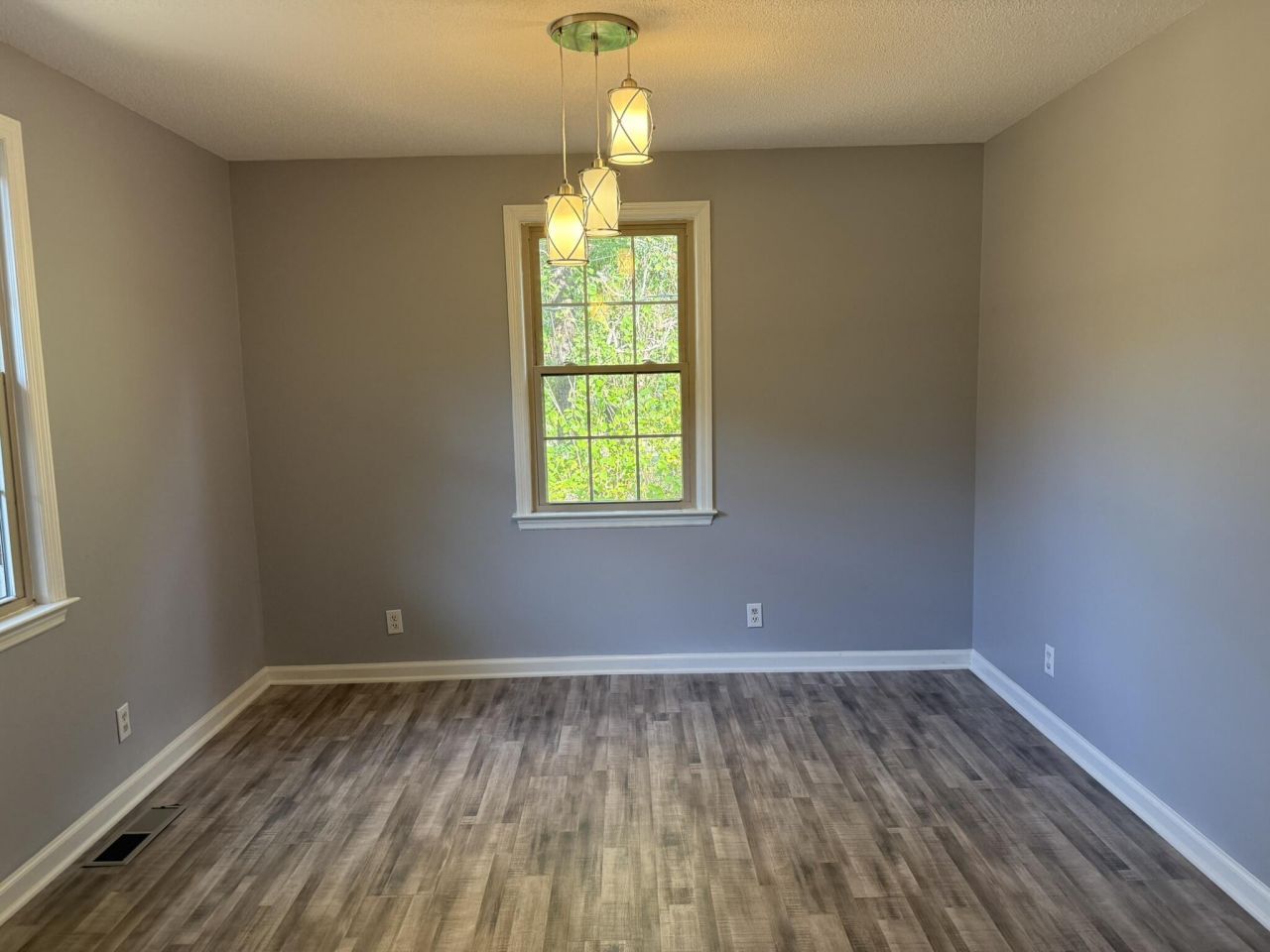 2655 Cordova Road Photo 11