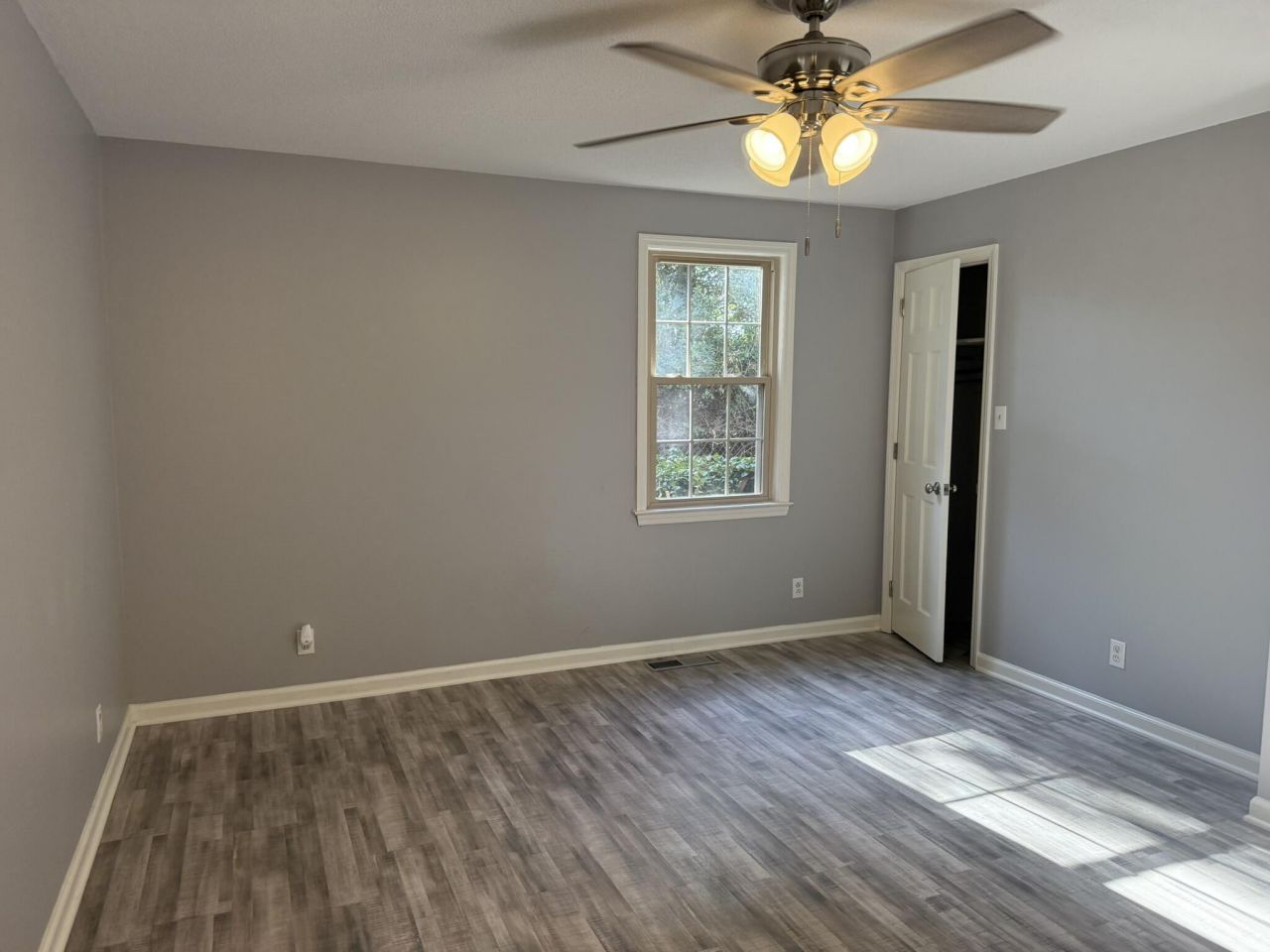 2655 Cordova Road Photo 12