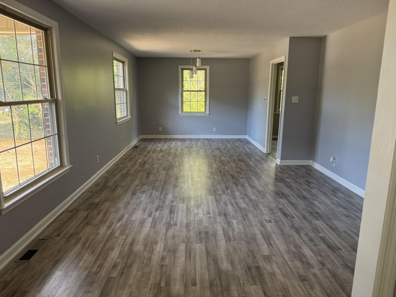 2655 Cordova Road Photo 4