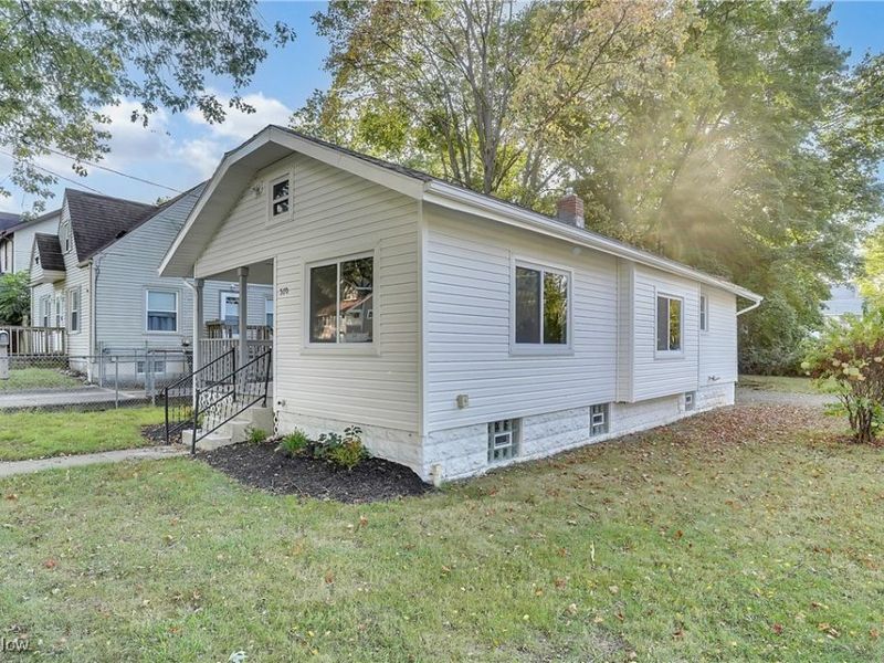 570 Mohawk Avenue, Akron, OH 44305 Photo 1