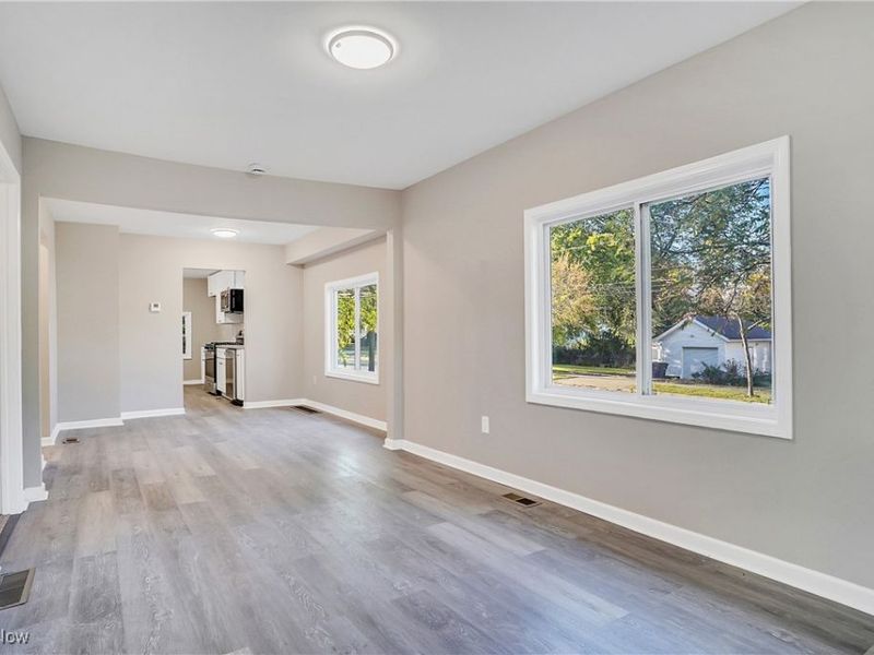 570 Mohawk Avenue, Akron, OH 44305 Photo 2