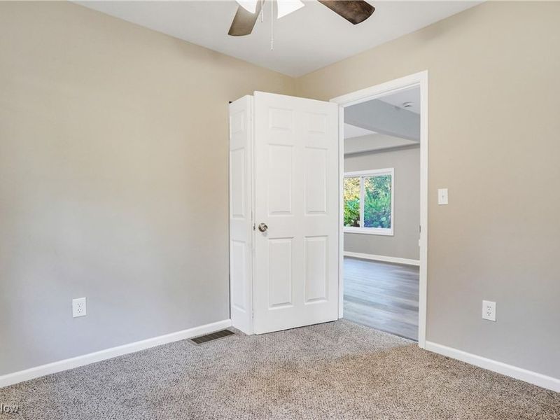 570 Mohawk Avenue, Akron, OH 44305 Photo 8