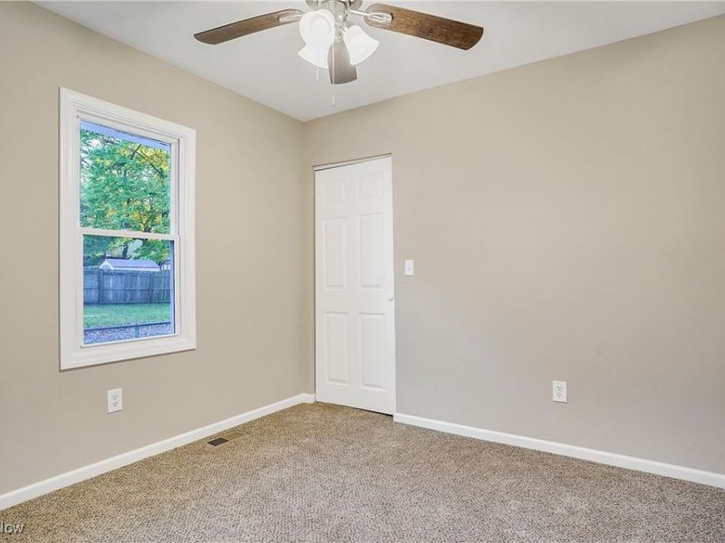 570 Mohawk Avenue, Akron, OH 44305 Photo 9