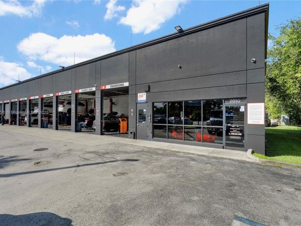 Established Service & Repair Car Shop, Sweetwater, FL 33280