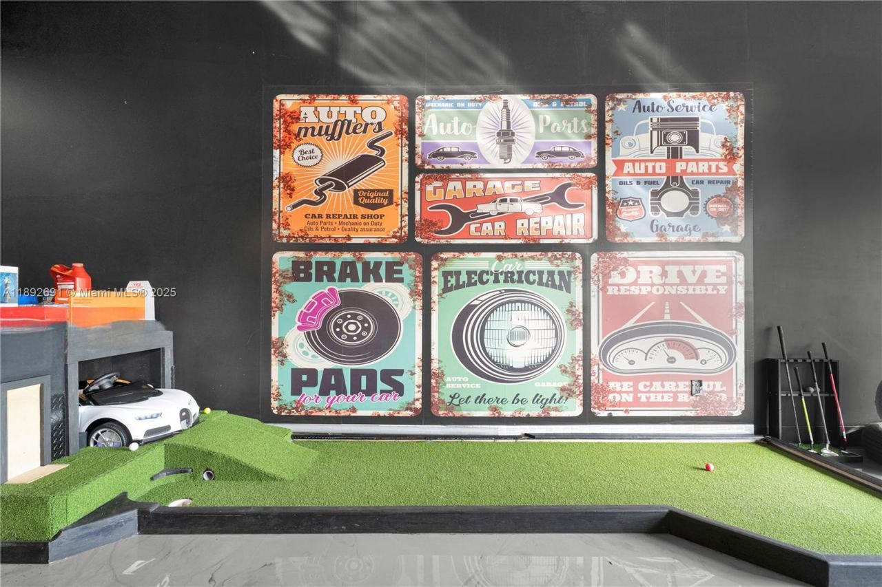 Established Service & Repair Car Shop, Sweetwater, FL 33280 Photo