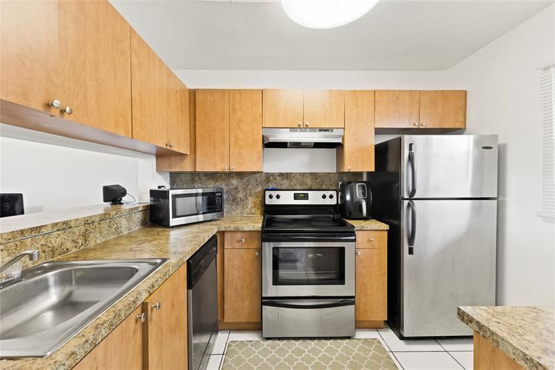 3199 Foxcroft Road, Unit 304, Miramar, FL 33025 Photo