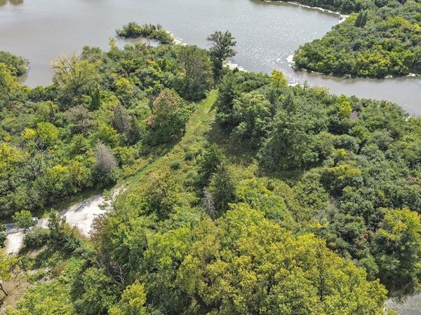 141 Breakenridge Farm Road, Oak Brook, IL 60523