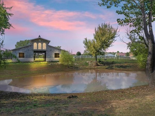 1082 Post Oak Road, Copper Canyon, TX 76226