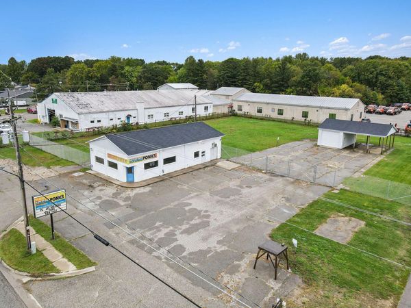 1011 E Michigan Avenue, Paw Paw, MI 49079