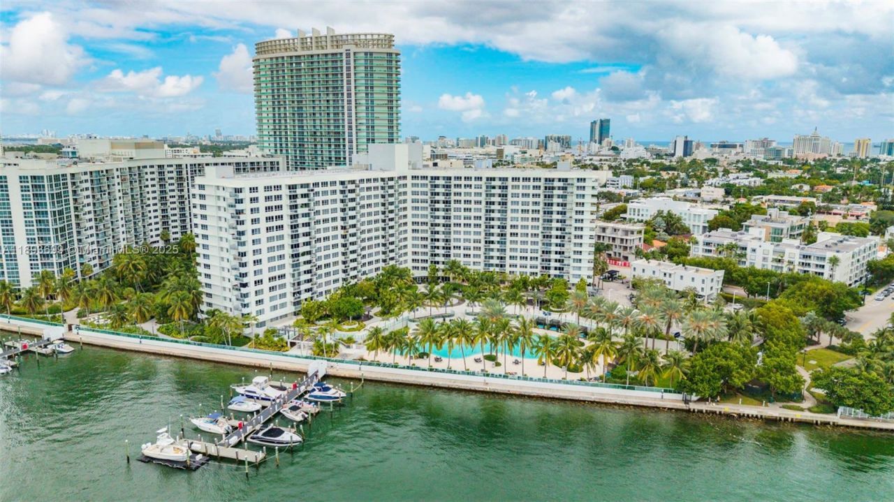 1500 Bay Rd, Unit 1122S, Miami Beach, FL 33139 Photo
