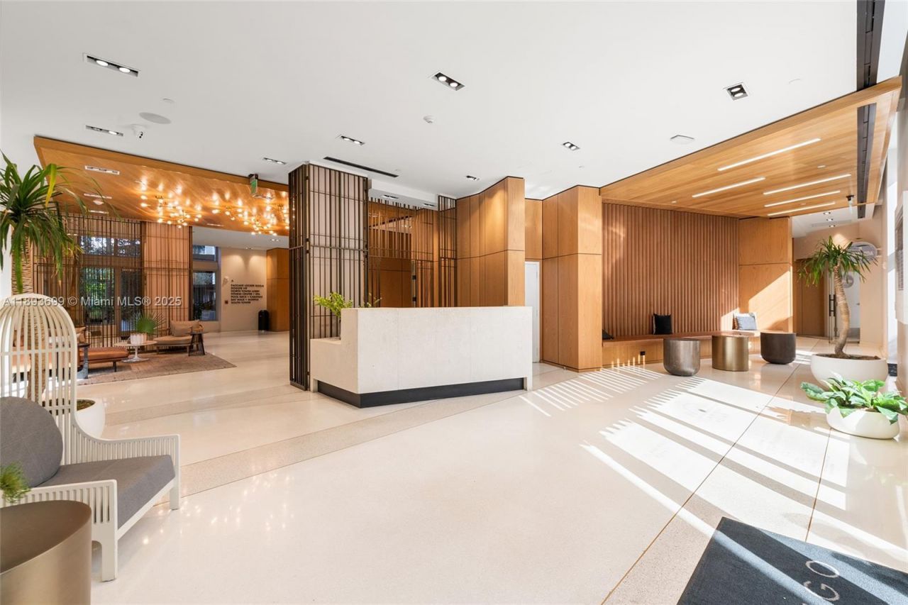 1500 Bay Rd, Unit 1122S, Miami Beach, FL 33139 Photo