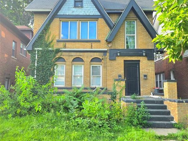 2660 Glendale Street, Detroit, MI 48238