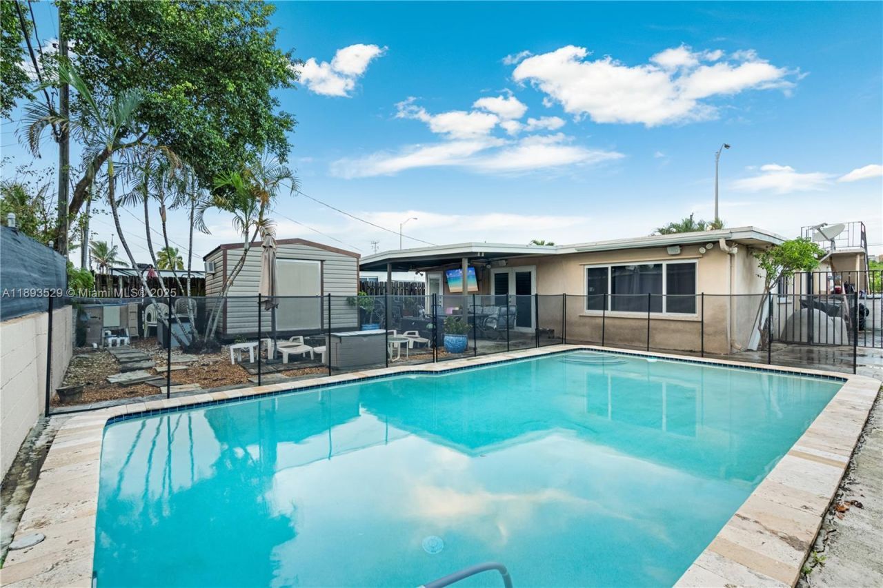 940 E 21st St, Hialeah, FL 33013 Photo