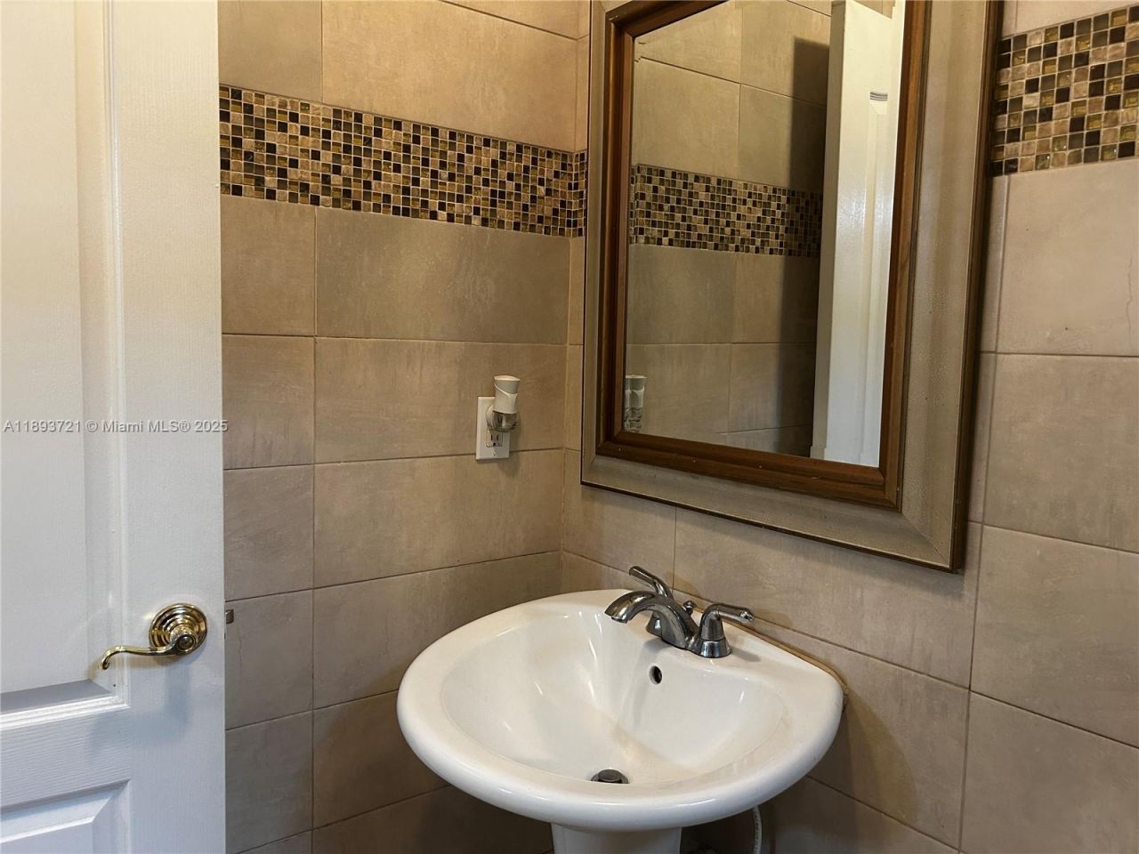 7630 SW 73rd Pl, Unit 1, Miami, FL 33143 Photo