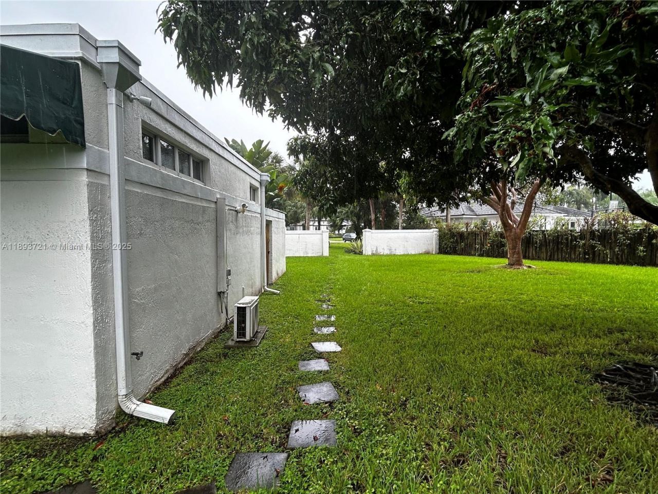 7630 SW 73rd Pl, Unit 1, Miami, FL 33143 Photo