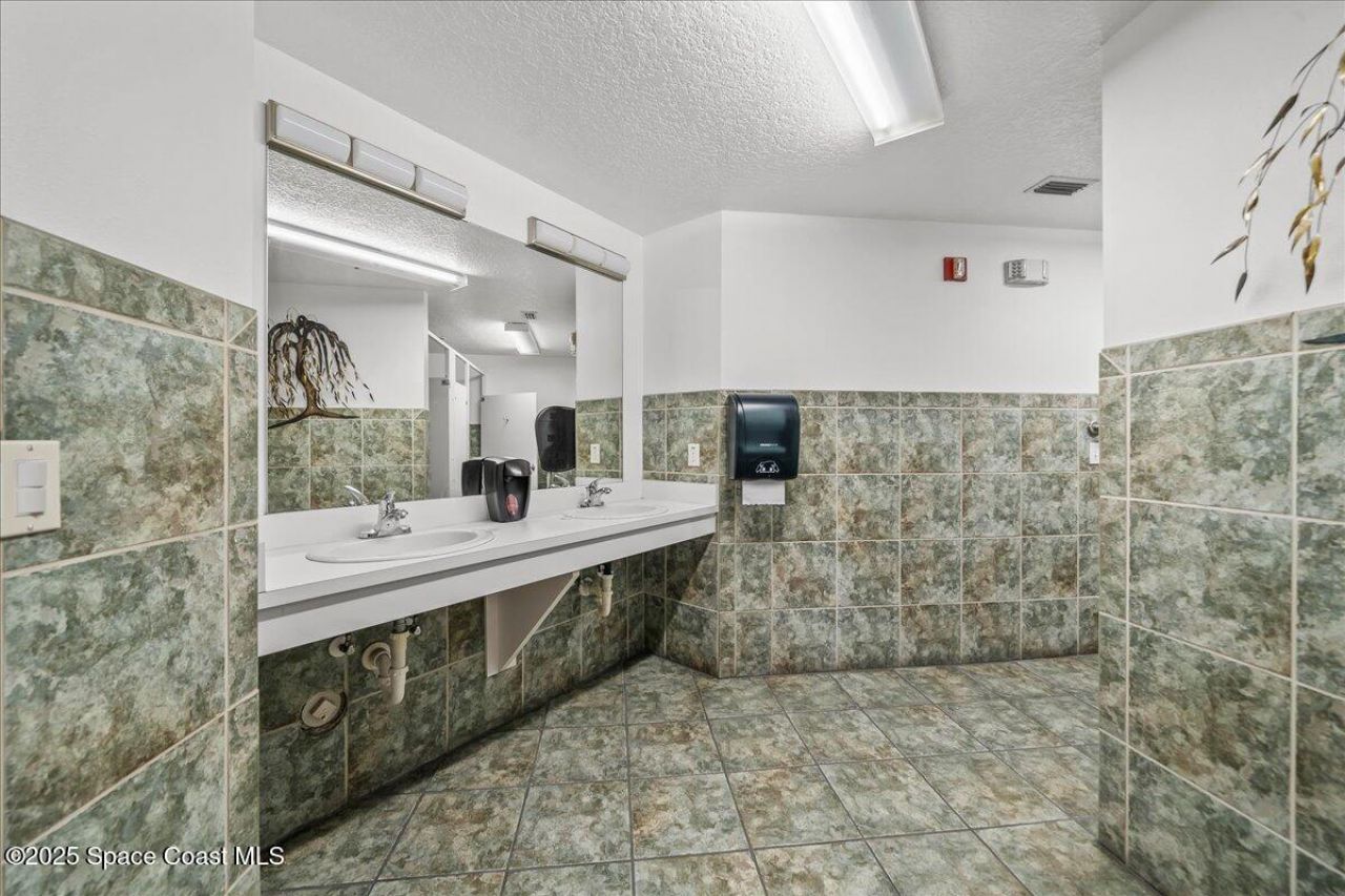 104 Riverside Drive, Unit 203, Cocoa, FL 32922 Photo