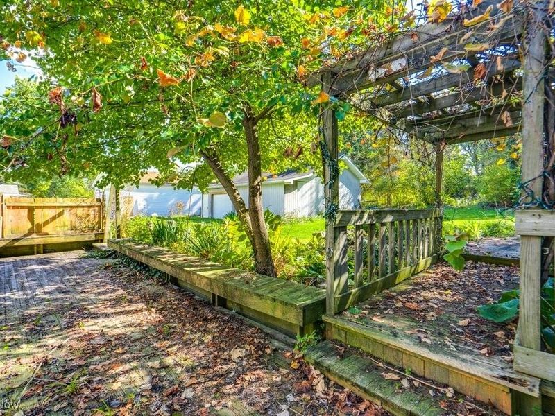 7501 Mayfield Road, Chesterland, OH 44026 Photo 20