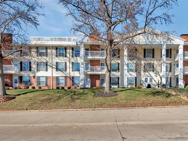 15593 Bedford Forge Drive, Unit 6, Chesterfield, MO 63017