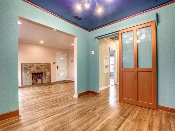 8810 Daytonia Avenue, Dallas, TX 75218