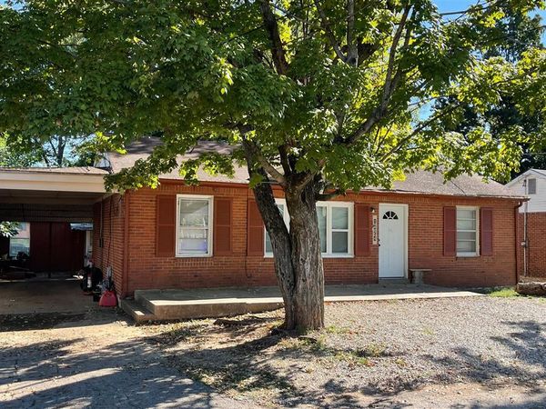 1424 Parkhurst Drive, Bowling Green, KY 42101