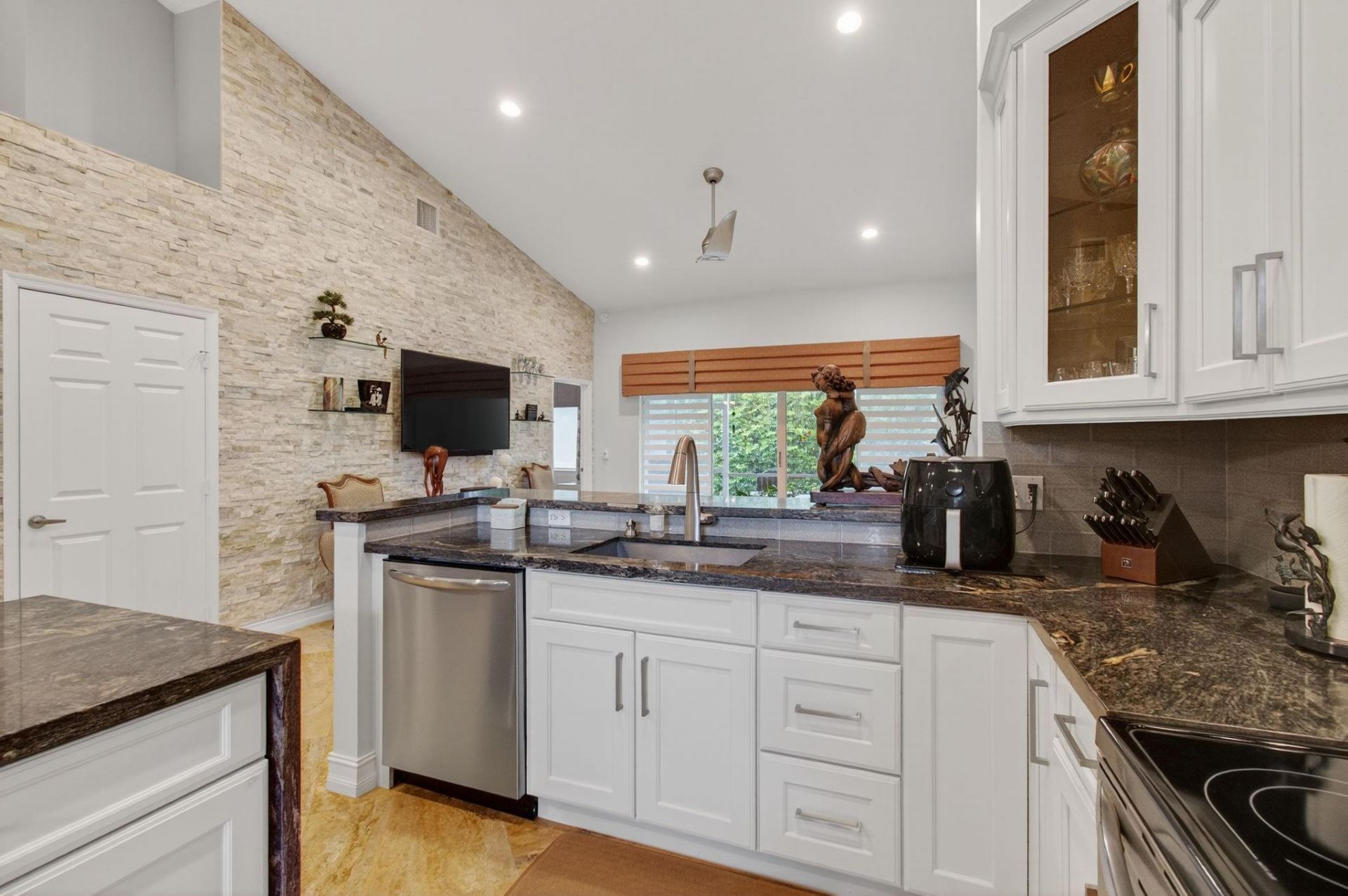 8553 Via Serena, Unit 8553, Boca Raton, FL 33433 Photo