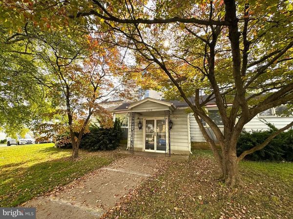 1440 WASHINGTON STREET, EASTON, PA 18042