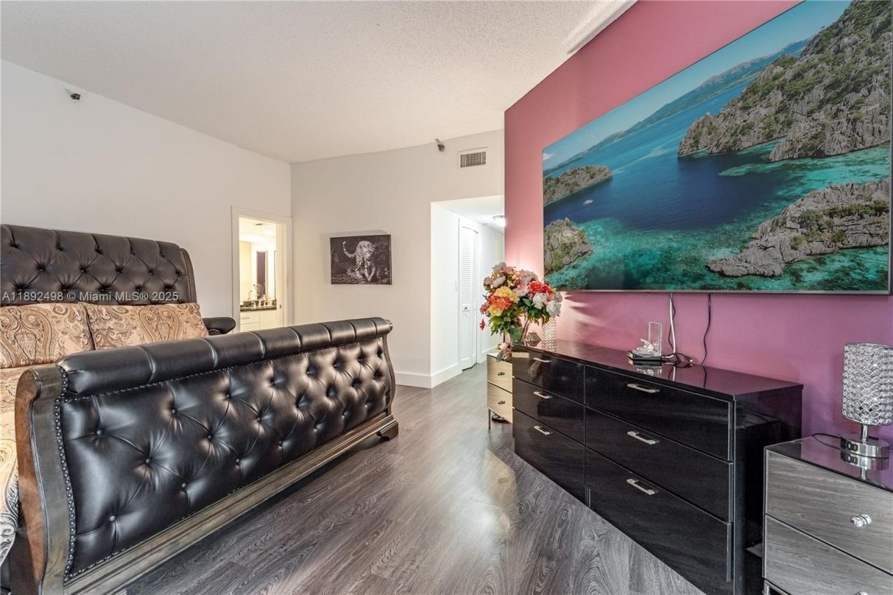 7300 Radice Ct, Unit 109, Lauderhill, FL 33319 Photo