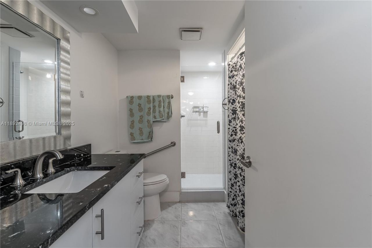 7300 Radice Ct, Unit 109, Lauderhill, FL 33319 Photo