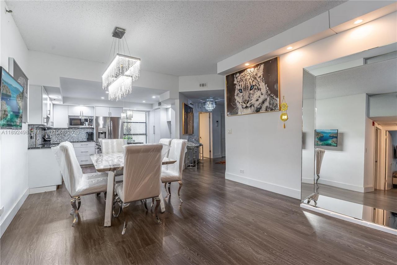 7300 Radice Ct, Unit 109, Lauderhill, FL 33319 Photo