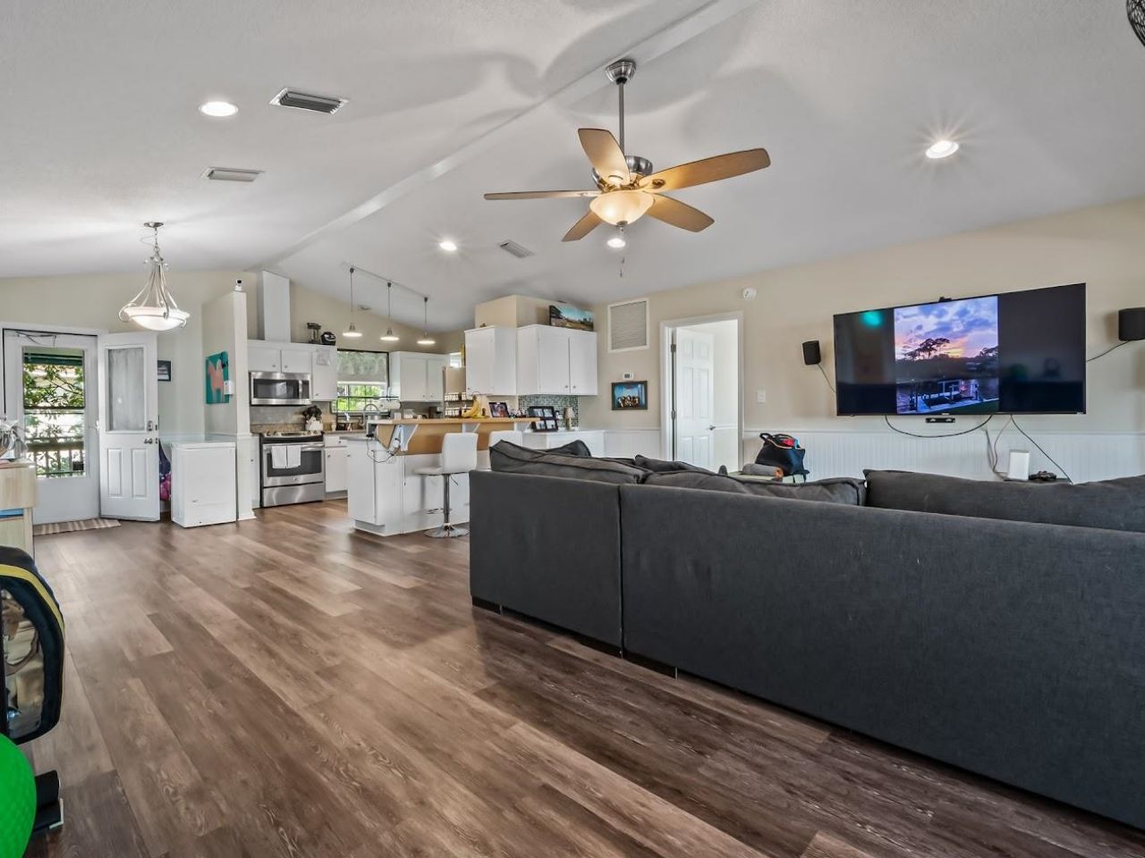 21 Shoreline Drive, Panacea, FL 32346 Photo