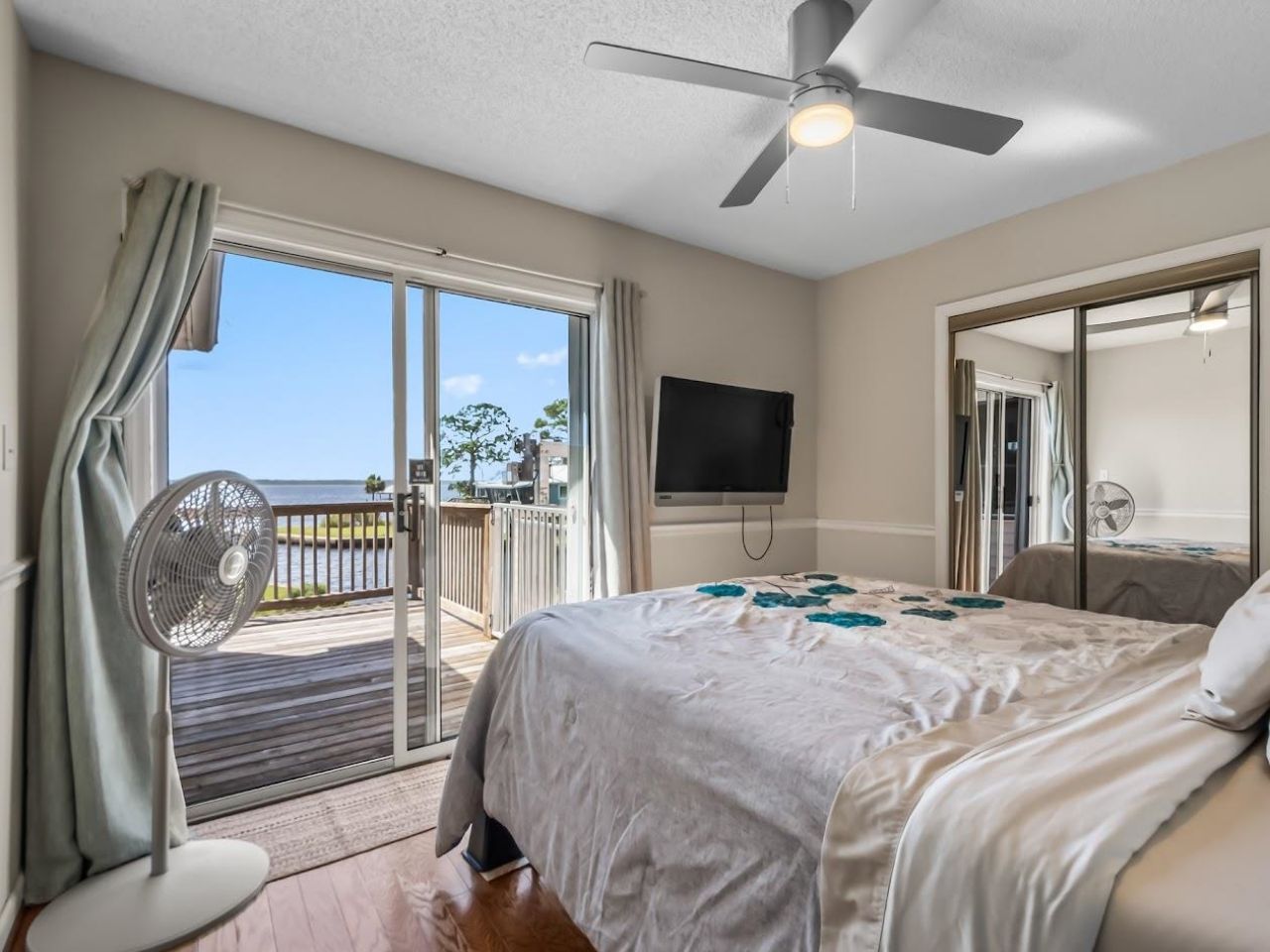 21 Shoreline Drive, Panacea, FL 32346 Photo