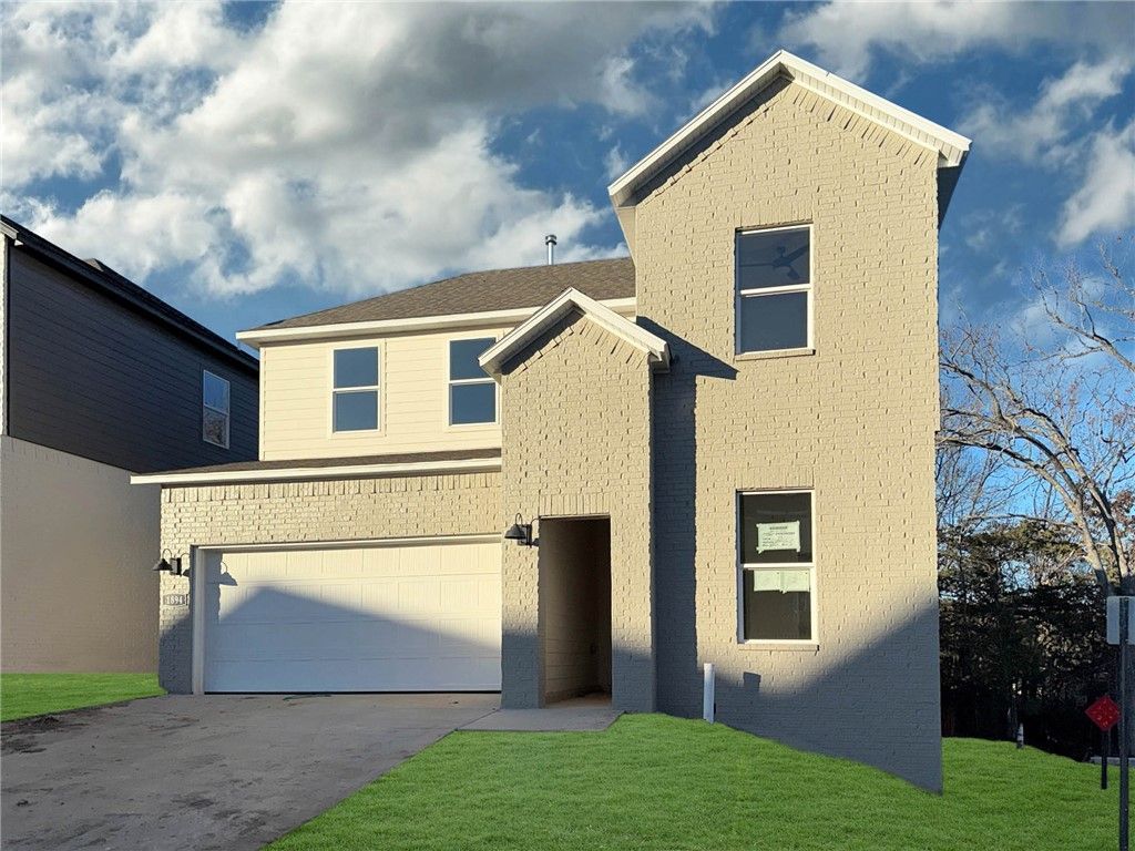1894 E Fiji Street, Fayetteville, AR 72701 Main Photo
