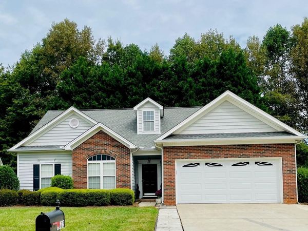 1622 Iverness Court, Gastonia, NC 28056