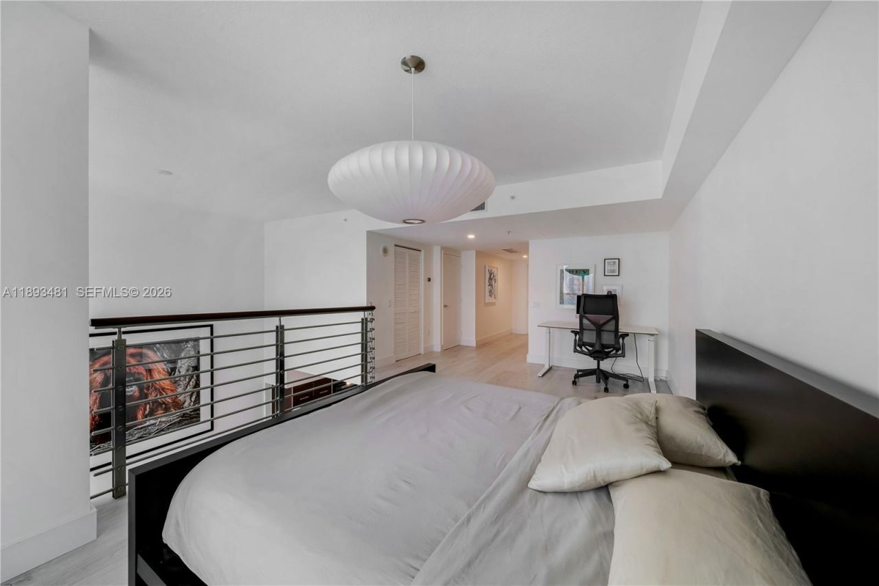 41 SE 5th St, Unit 1709, Miami, FL 33131 Photo