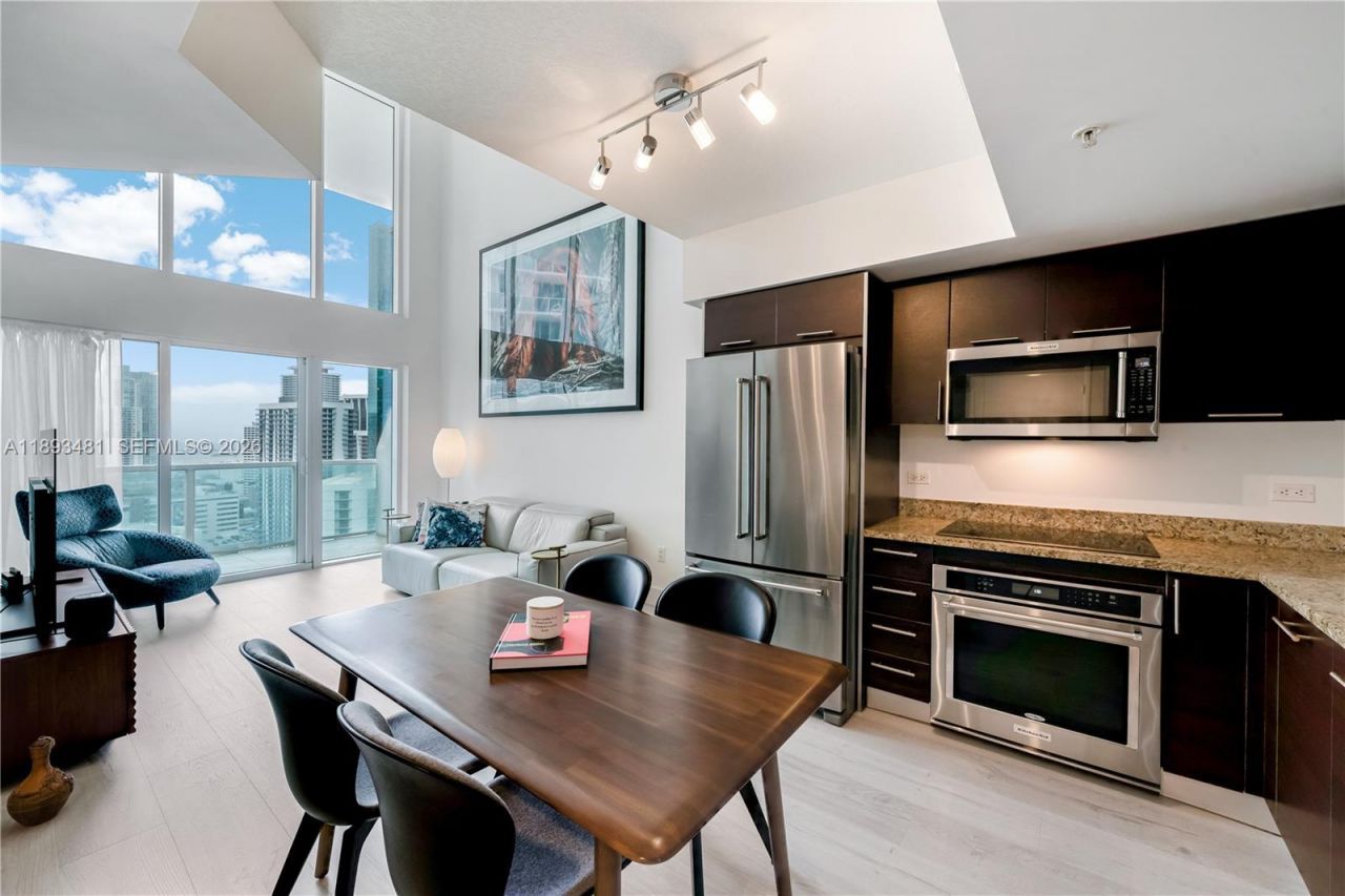 41 SE 5th St, Unit 1709, Miami, FL 33131 Photo