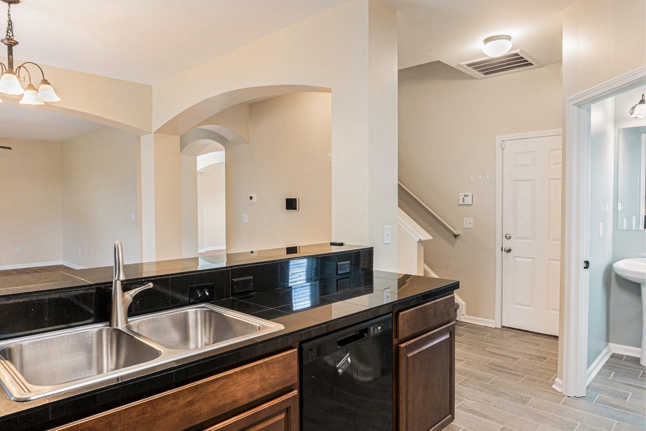 108 Summer View Road Photo 10